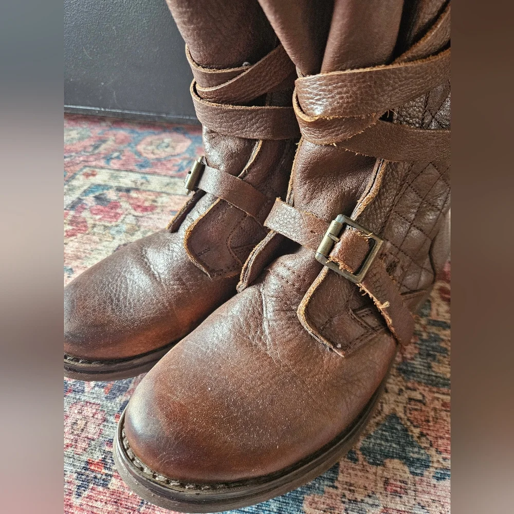 Brown Leather Buckle Boots - Picture 4 of 14